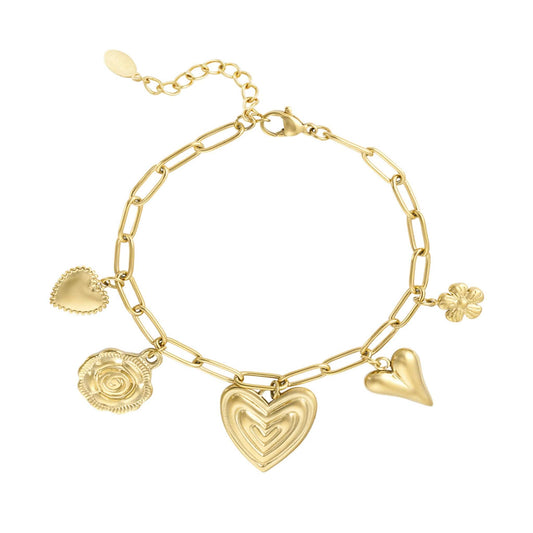 Armband met bedels hartjes